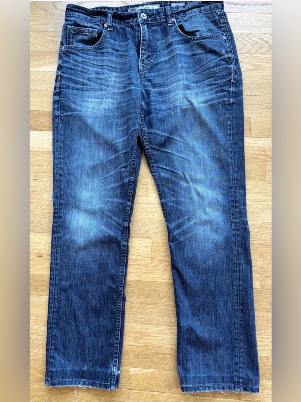 BKE Jeans Men 33x31.5 Blue Derek Straight Leg Stretch Dark Wash Whiskered